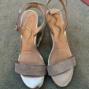 Nina shoes size 6